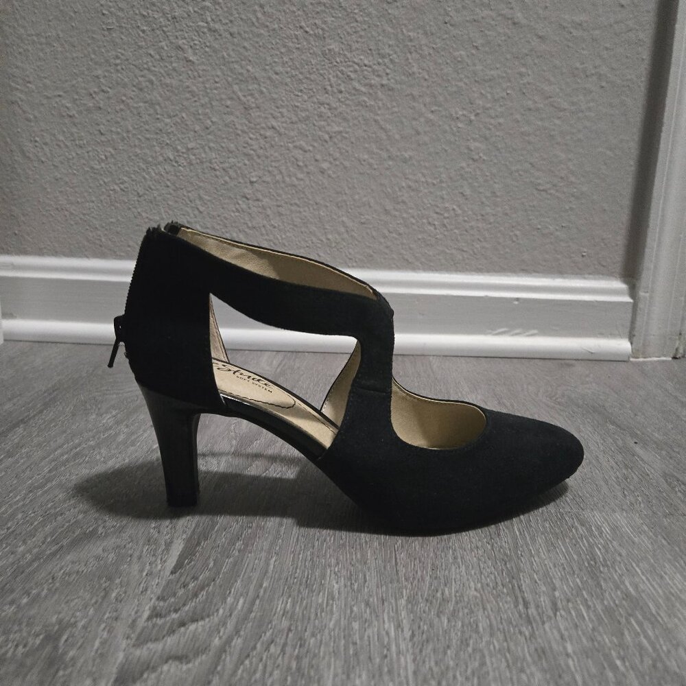 LifeStride Black Suede Heel Pumps